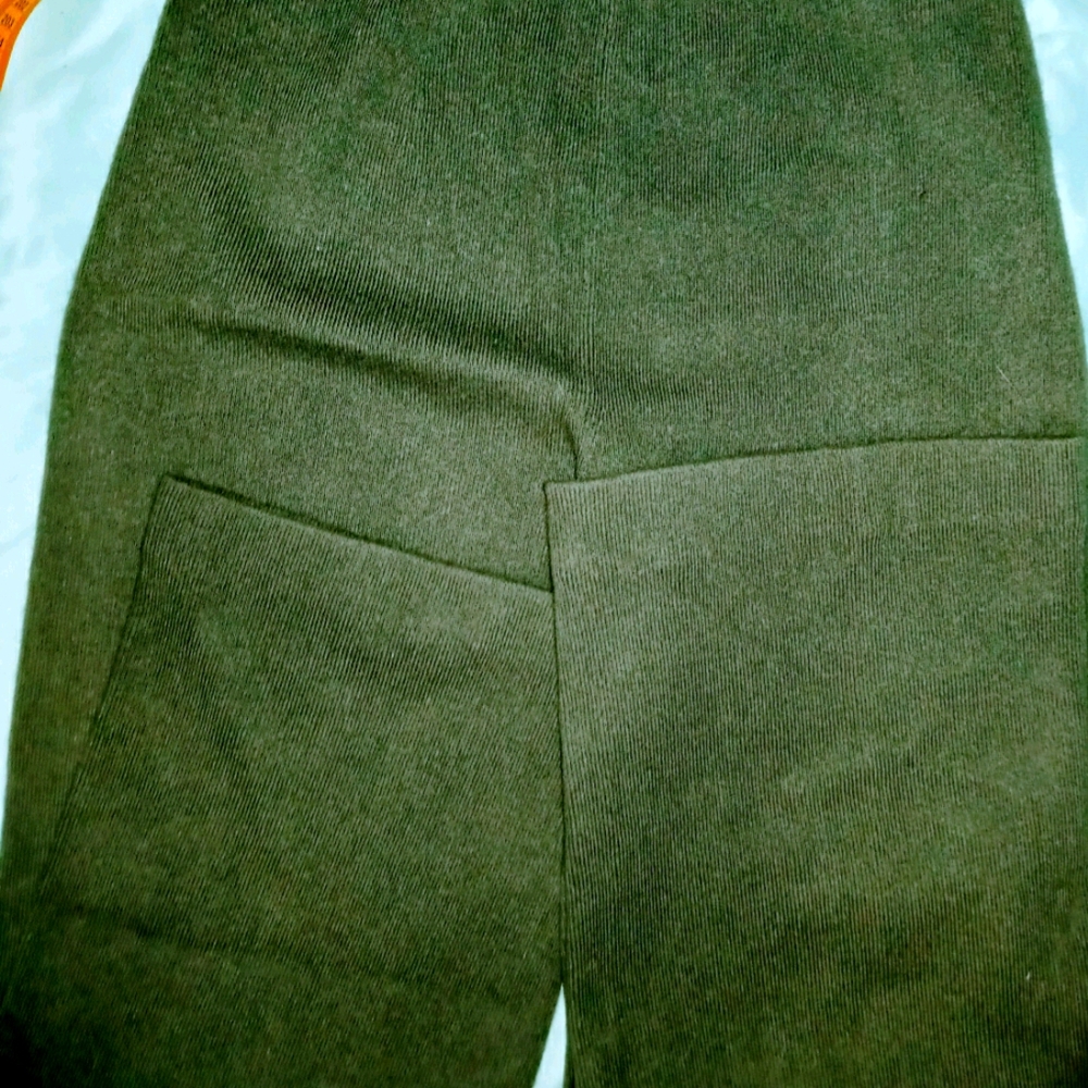 Neiman Marcus cashmere sweater slacks size s